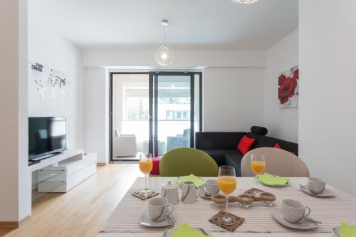 Apartment Navigatio with parking - image 8