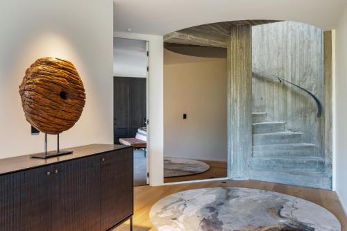Edinburgh Heights by Sothebys Luxury Rental Homes - image 9