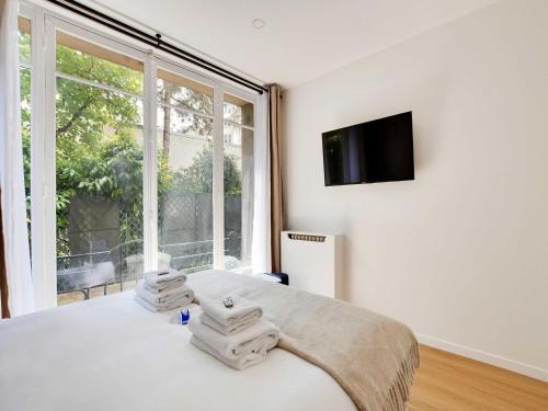 Magnificent 2BD 6P apartment - Eiffel Tower - image 5