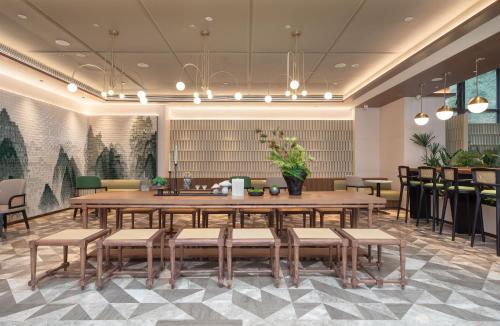 Restaurant, Hilton Garden Inn Zhangjiajie Wulingyuan in Zhangjiajie