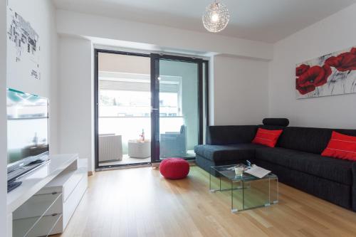Apartment Navigatio with parking - image 6