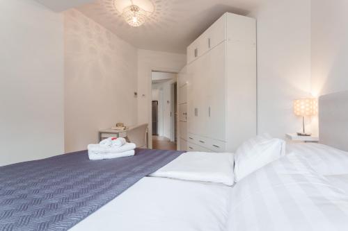 Apartment Navigatio with parking - image 12