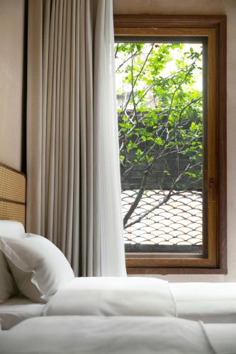 Double Room image 5