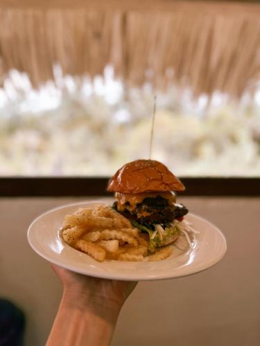 Restaurant, Kokos Resort Mentawai in Katurai