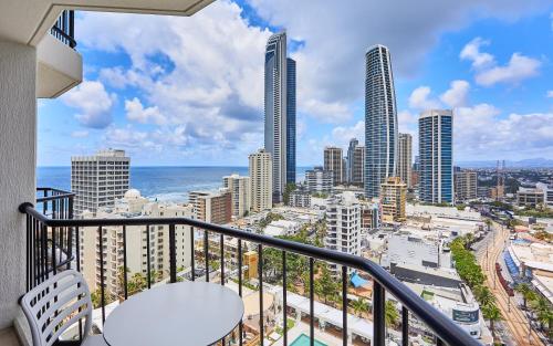 Vista, Private Hotel Rooms in Central Surfers in Gold Coast