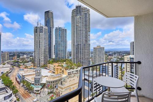 Vista, Private Hotel Rooms in Central Surfers in Gold Coast