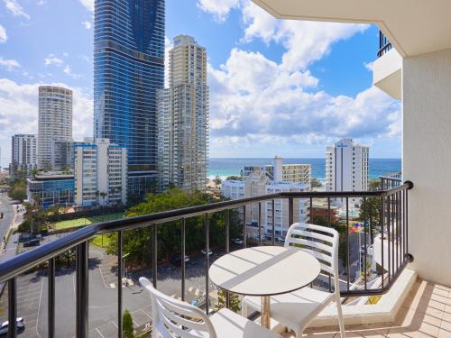 Vista, Private Hotel Rooms in Central Surfers in Gold Coast