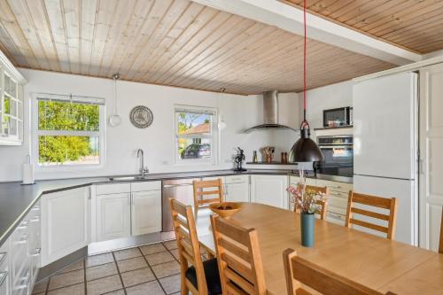 Vista exterior, Nice Home In Ebeltoft With 4 Bedrooms And Internet in Ebeltoft