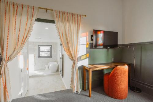 Kaleidoscope Inn & Gardens - image 5