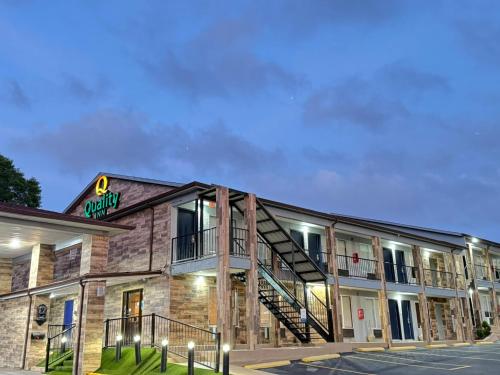 Quality Inn Crestview I-10 Eglin AFB Area - 숙소 외관