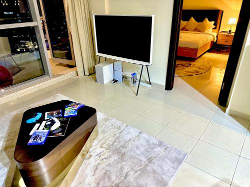 Bay Central Apartment Full Marina View with Balcony, Marina Mall, Large 1 Bedroom Apartment, Kitchen, 2 Toilets, 1 Parking, Swimming pool and Gym free access, Paid breakfast, Dubai (Foto 8)