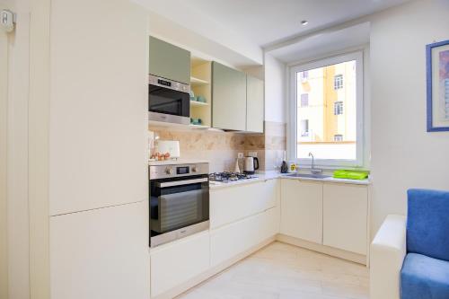 Elegantis Doris Suite Apartment - One Minute Walk to Vatican Museums, Rome (photo 8)