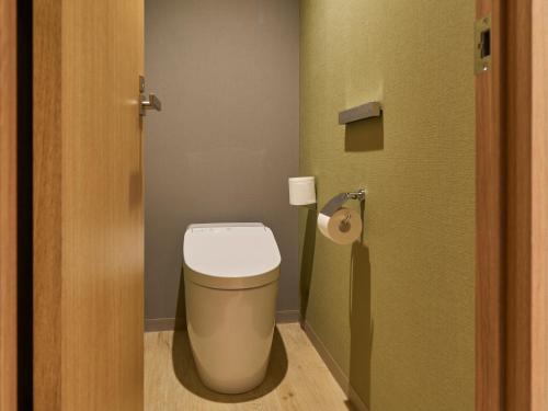 Twin Room image 3