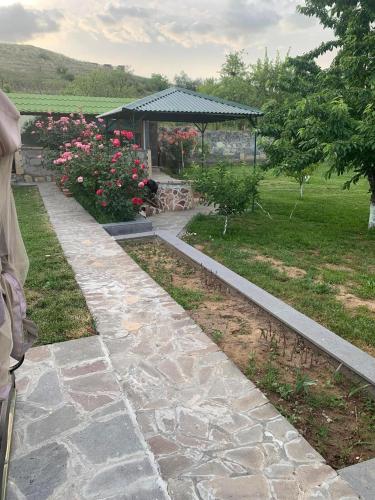 Surrounding environment, Adams Rest House in Yeghegnadzor