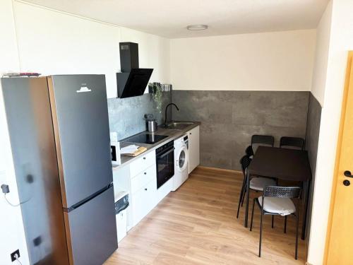 Cologne Fair Apartment with Cathedral View, Кёльн (фото 8)