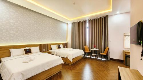 Quadruple Room image 6