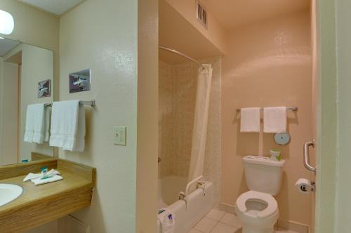 Vagabond Inn San Pedro - image 12