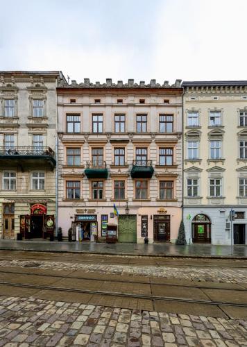 Апартаменти на Площі Ринок 12, Lviv
