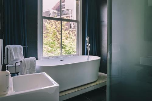 Hotel Simple - image 12