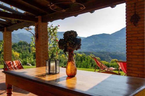 Зовнішній вигляд готелю, Cà del Vento amazing villa 10 pax w/ infinity pool (Ca del Vento amazing villa 10 pax w/ infinity pool) in Баньоне