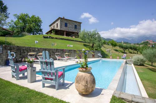 Зовнішній вигляд готелю, Cà del Vento amazing villa 10 pax w/ infinity pool (Ca del Vento amazing villa 10 pax w/ infinity pool) in Баньоне