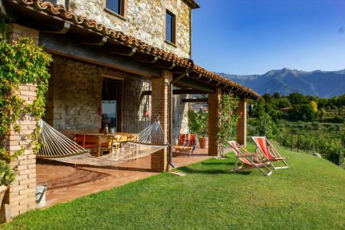 Сад, Cà del Vento amazing villa 10 pax w/ infinity pool (Ca del Vento amazing villa 10 pax w/ infinity pool) in Баньоне