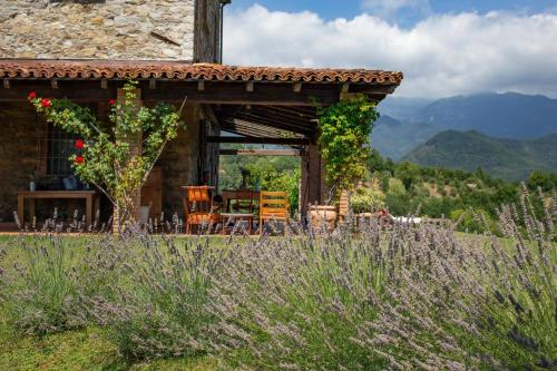 Сад, Cà del Vento amazing villa 10 pax w/ infinity pool (Ca del Vento amazing villa 10 pax w/ infinity pool) in Баньоне