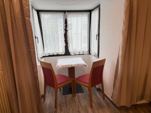 Economy Triple Room
