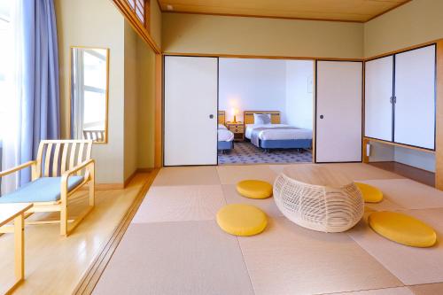 Japanese-Style Room