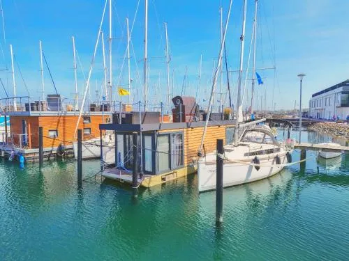 Hausboot - Meeresbrise in Heiligenhafen, Deutschland