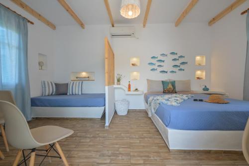 PERIVOLI 1-CHORA(5min away from the center by car) in Agkidia