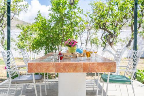 PERIVOLI 1-CHORA(5min away from the center by car) in Agkidia