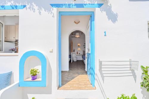 PERIVOLI 1-CHORA(5min away from the center by car) in Agkidia