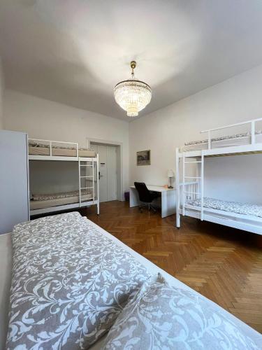 Rooms Miklošičeva, Любляна