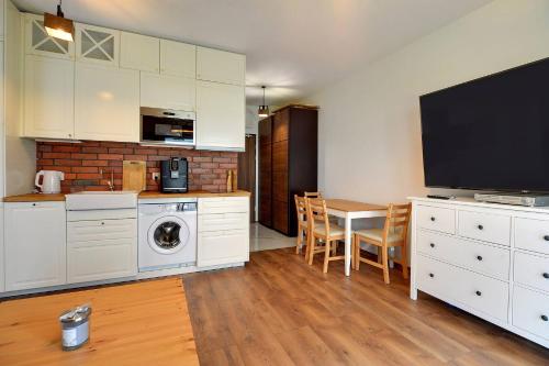 廚房, Bright Sun Seasons 24 Apartments in Pogorzelica Close to the Beach with Parking and Balcony by Nocle in 波哥爾澤利察