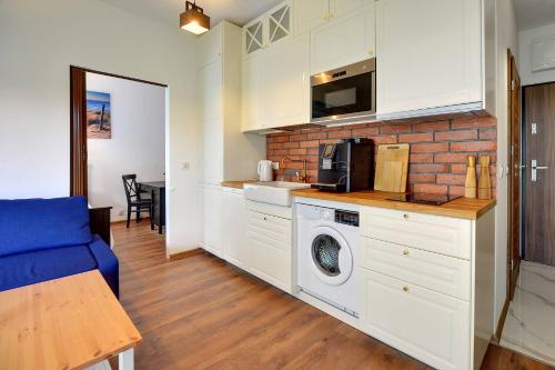 廚房, Bright Sun Seasons 24 Apartments in Pogorzelica Close to the Beach with Parking and Balcony by Nocle in 波哥爾澤利察