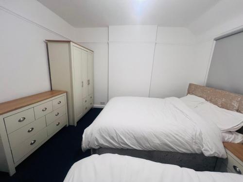 Amaanah Homes, London (photo 8)