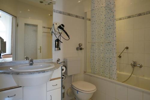 Hotel Pension Xantener Eck - image 12