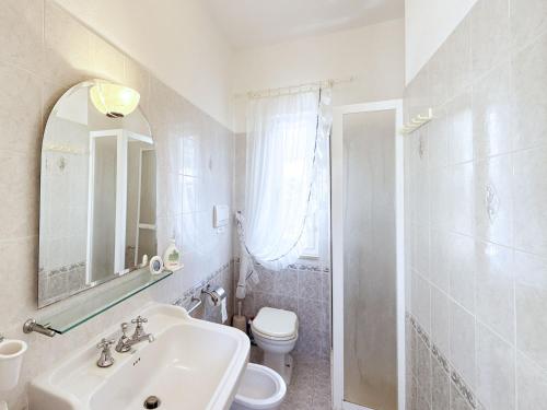 Two-Bedroom Apartment with Terrace image 5