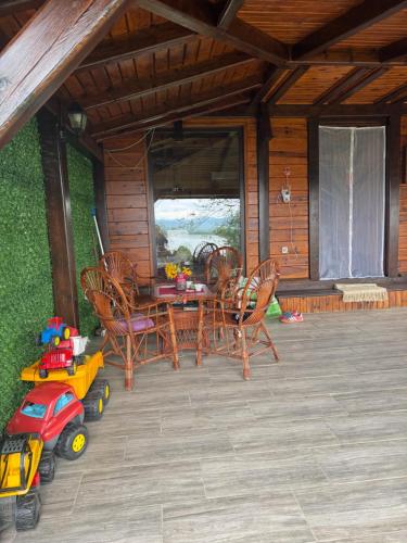 Gružanski Biser (Gruzanski Biser) in Guncati