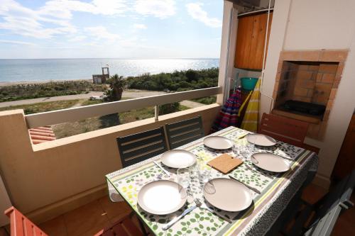 Apartment with Sea View image 10