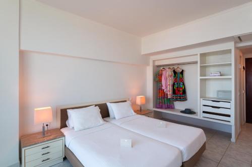 Double or twin room, sea view