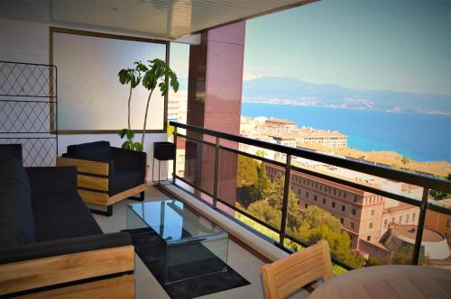 Grand T2 STANDING AJACCIO Proche centre et plages VUE PANORAMIQUE PARKING PRIVE 1