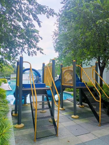 Savanna Executive Suites at Southville by D'KAY HOMES, Pool with Slide in Bangi