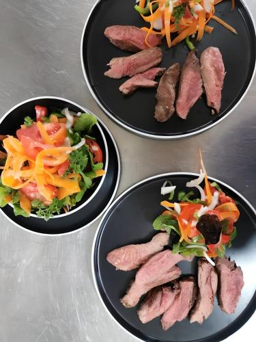 Hôtel de la Palmeraie (Hotel de la Palmeraie) in Бужумбура