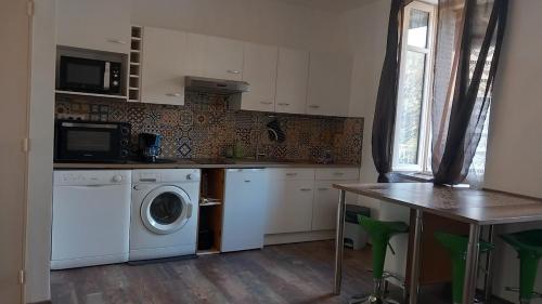 virtuve, Gite chez Anne So in Montpezat-sous-Bauzon