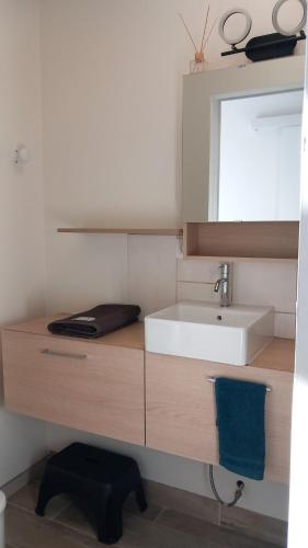 Vannas istaba, Gite chez Anne So in Montpezat-sous-Bauzon