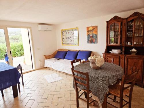 One-Bedroom Apartment image 10