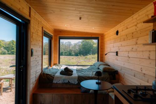 Romantic Offgrid Tiny Home Ft Beachy Head Hike in Golden Cross