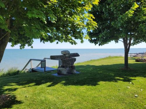 . SUNRISE BAY with panoramic view of Lake Erie